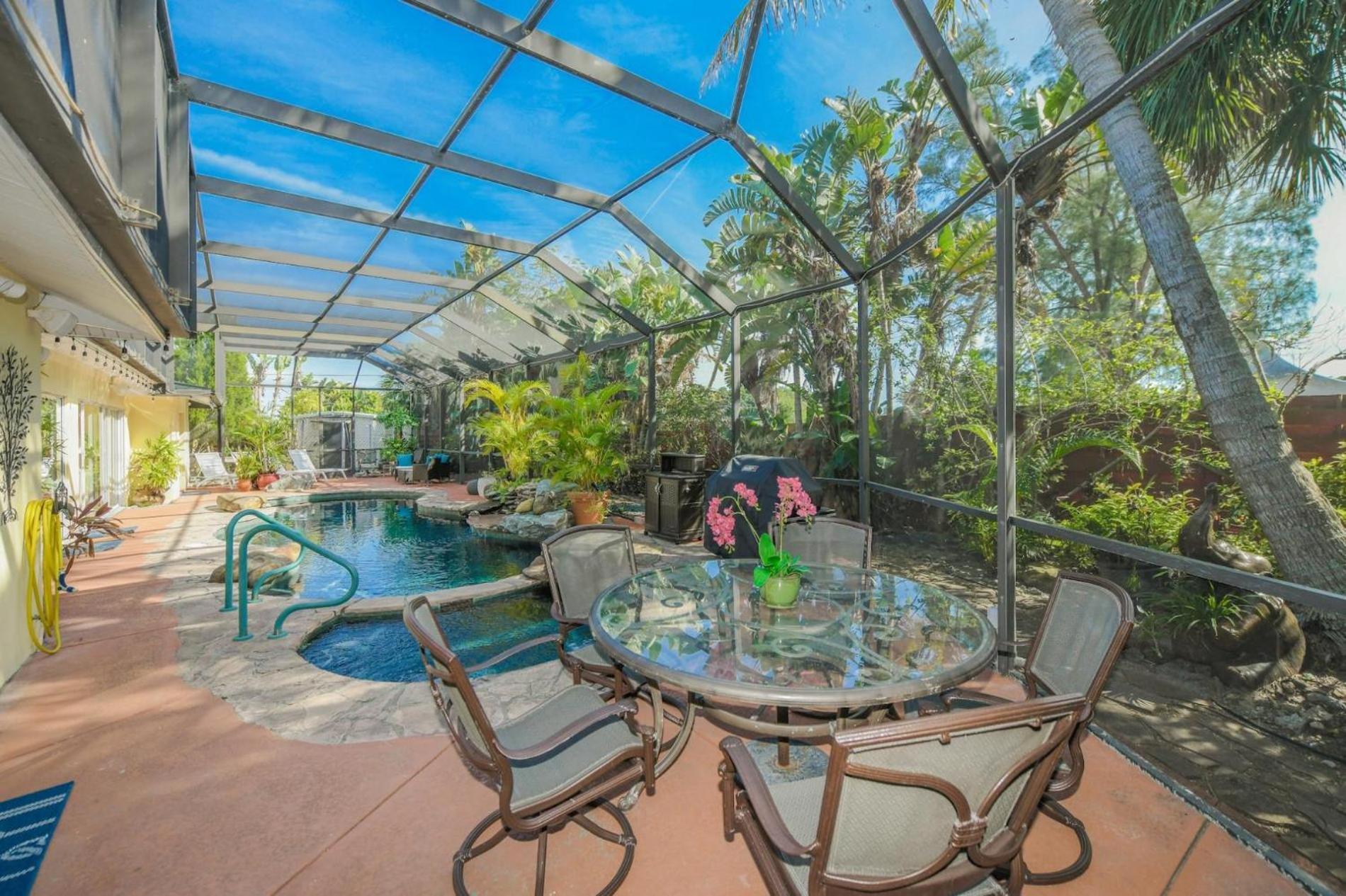 Island Time - Home Wenclosed Lagoon Style Pool Spa Walk To Beach Bikes Holmes Beach Exterior photo