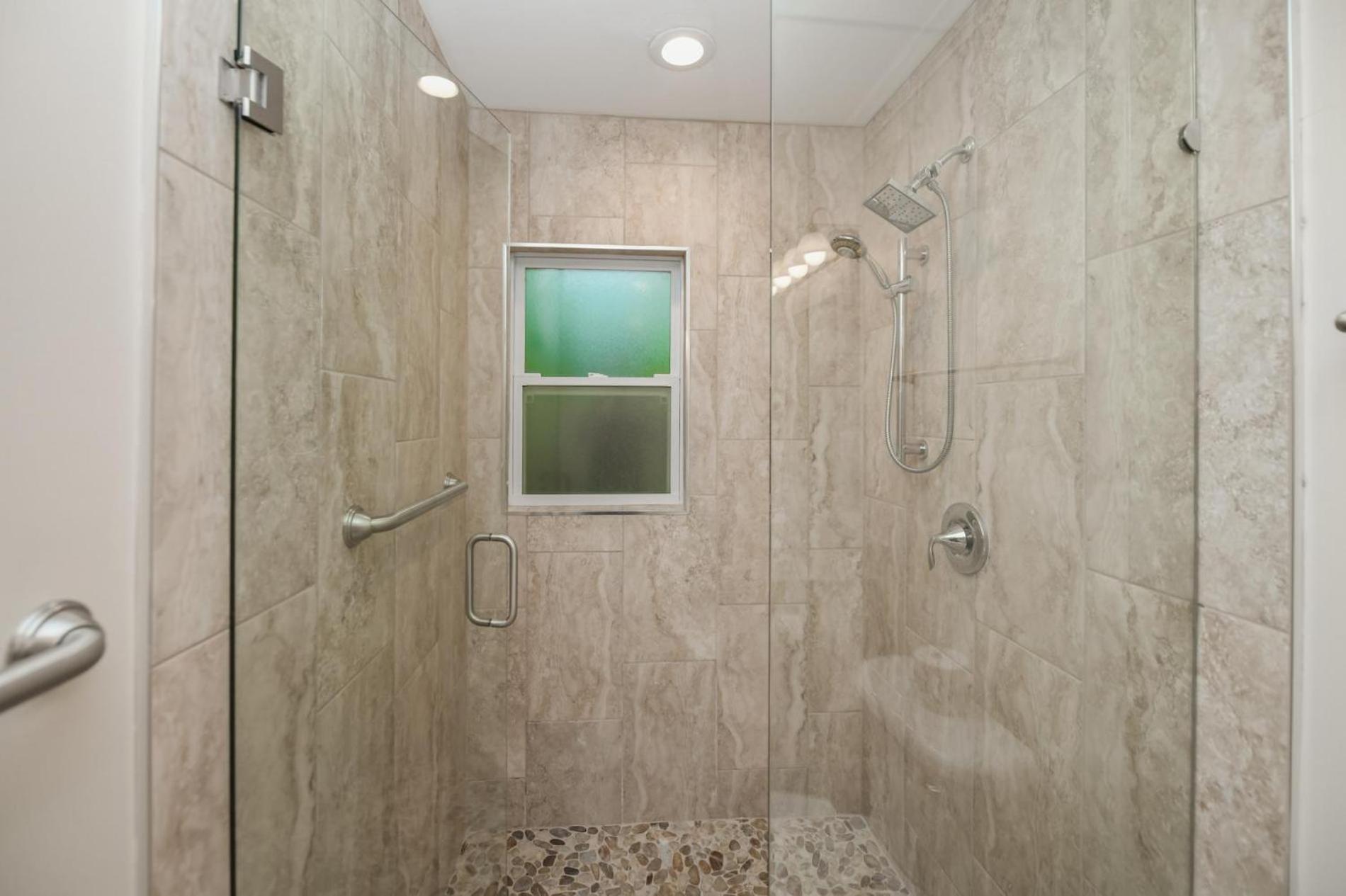 Island Time - Home Wenclosed Lagoon Style Pool Spa Walk To Beach Bikes Holmes Beach Exterior photo