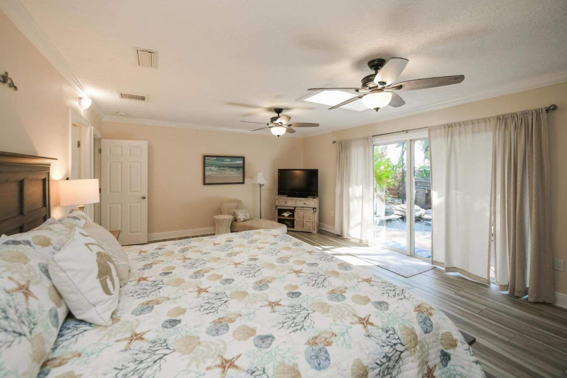Island Time - Home Wenclosed Lagoon Style Pool Spa Walk To Beach Bikes Holmes Beach Exterior photo